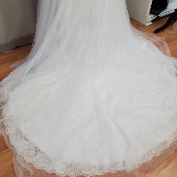 Wedding Gown - Picture 3 of 5